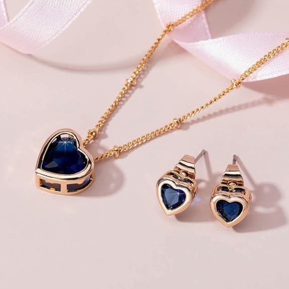 NEW 14K Gold Plated Heart Pendant Jewelry Set